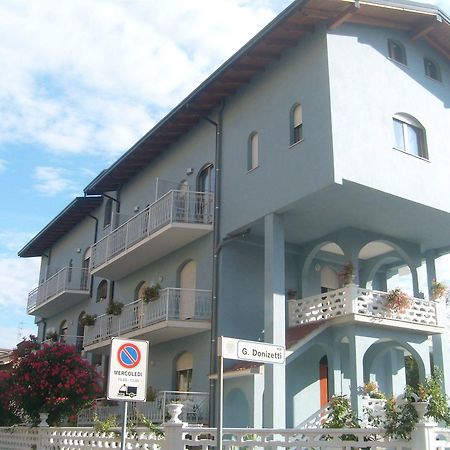 Hotel Gf Cesano Boscone Exterior foto