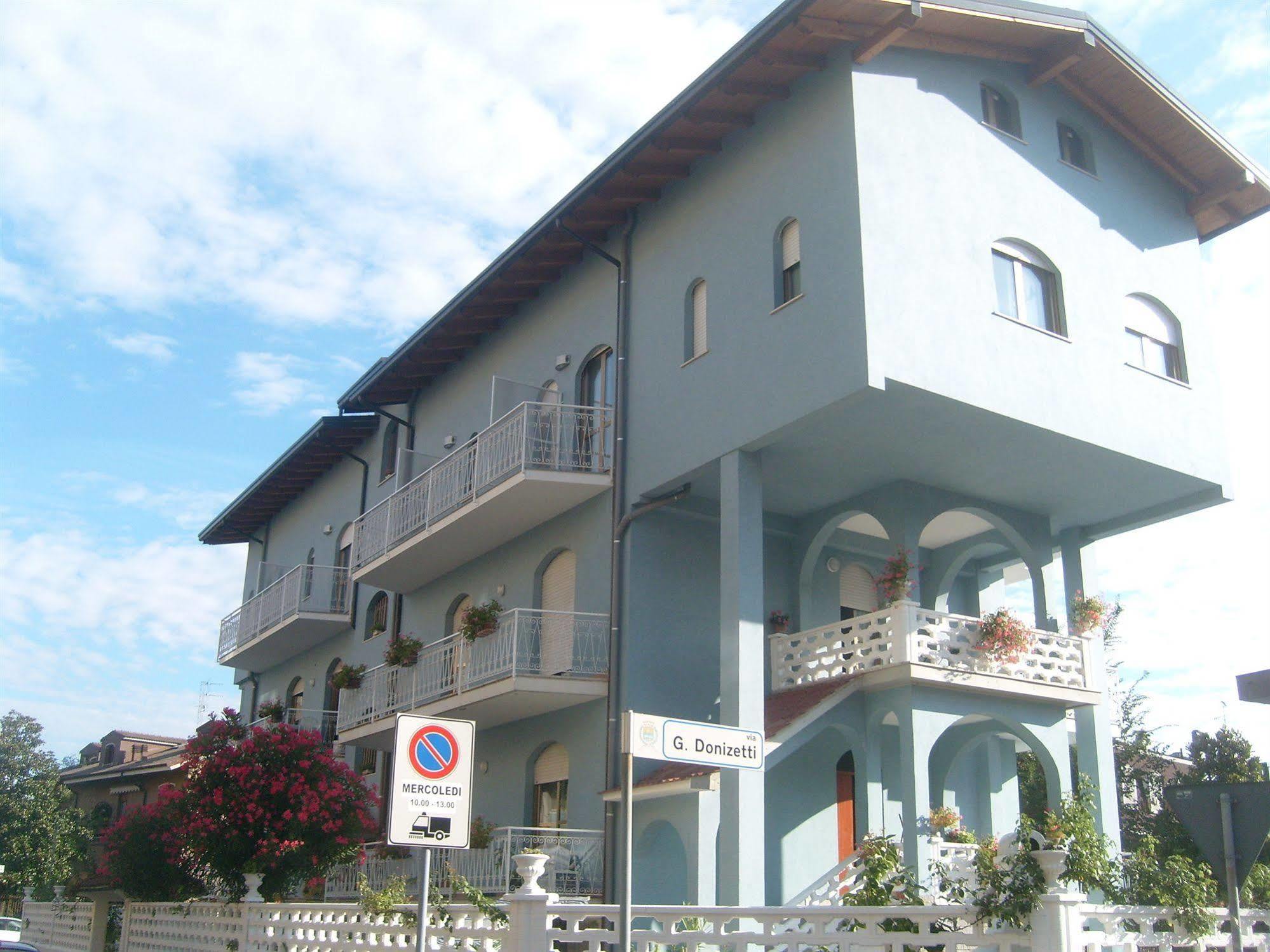 Hotel Gf Cesano Boscone Exterior foto